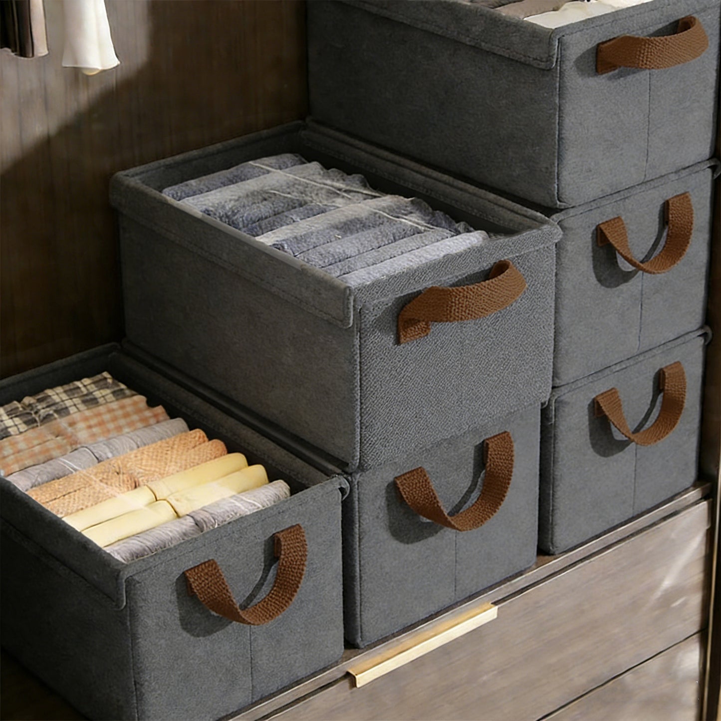 Foldable Storage Box With a Transparent Lid