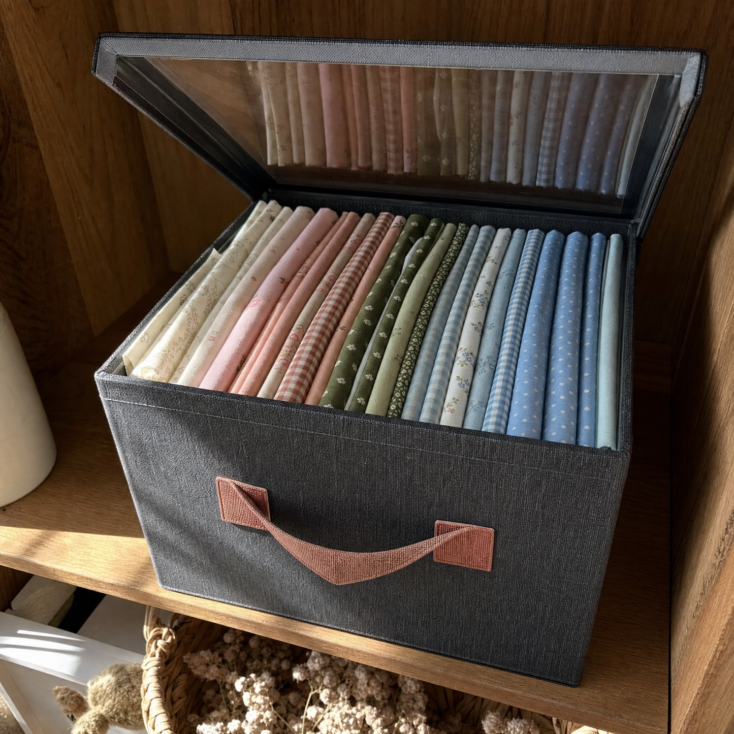 Foldable Storage Box With a Transparent Lid